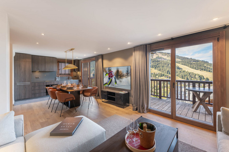 _lv_images__lot_0074061865_02_1445346