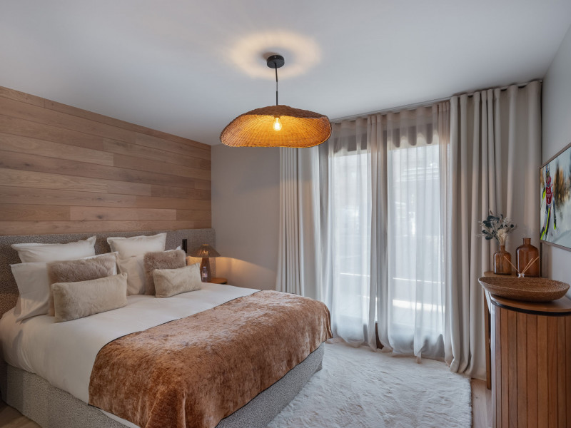 _lv_images__lot_0074061892_08_1445032