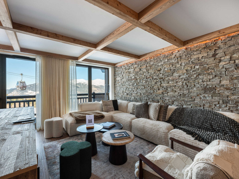 _lv_images__lot_0074061899_02_1448509