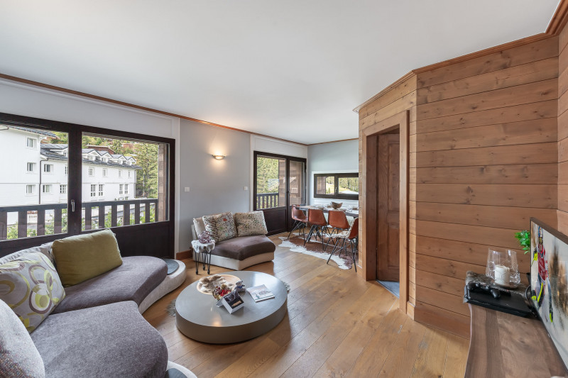 _lv_images__lot_0074061956_01_1448768