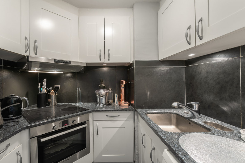 _lv_images__lot_0074061956_06_1448773