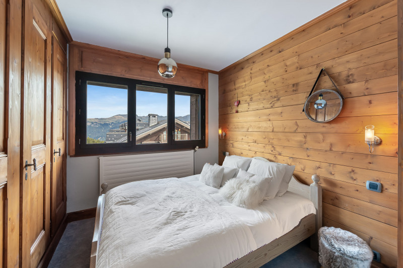 _lv_images__lot_0074061956_10_1448777