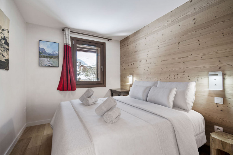 _lv_images__lot_0074061979_08_1445868