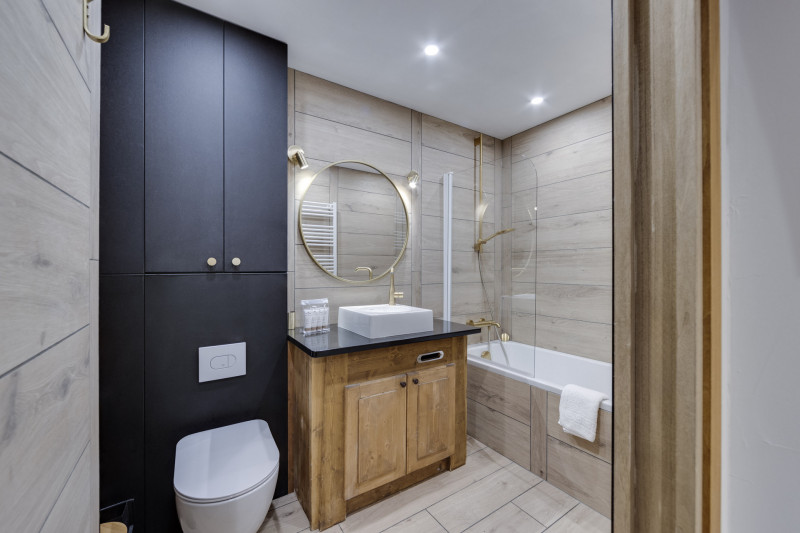 _lv_images__lot_0074061993_07_1447804