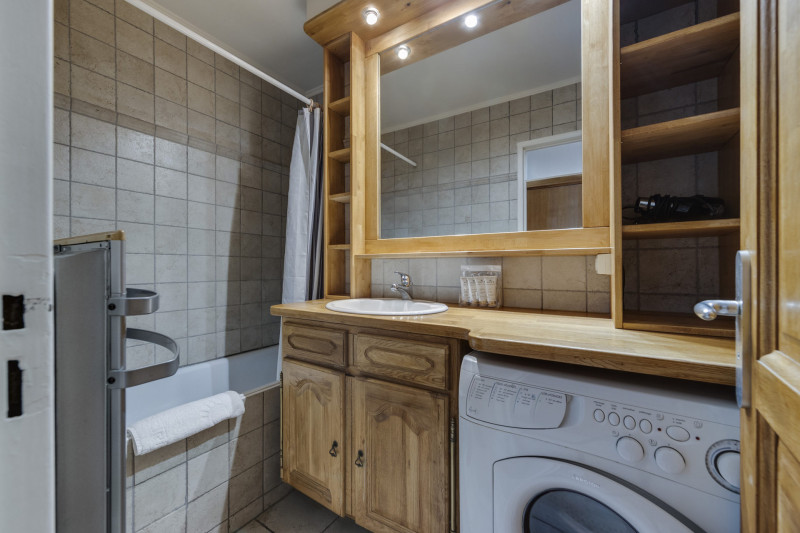 _lv_images__lot_0075553428_08_1447615