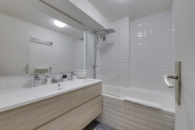 _lv_images__lot_0075553473_12_1447064