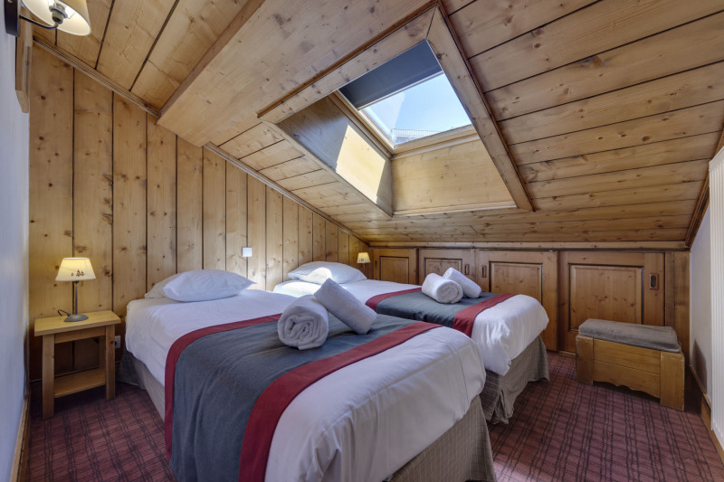 _lv_images__lot_0075553474_11_1447092