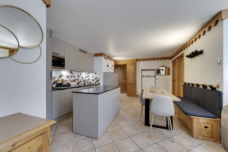 _lv_images__lot_0075553478_04_1447160