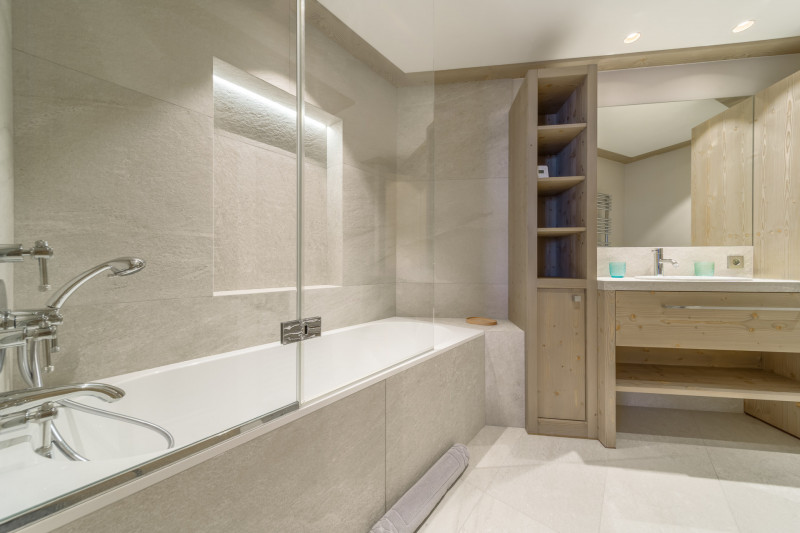 _lv_images__lot_0075553586_08_1448061