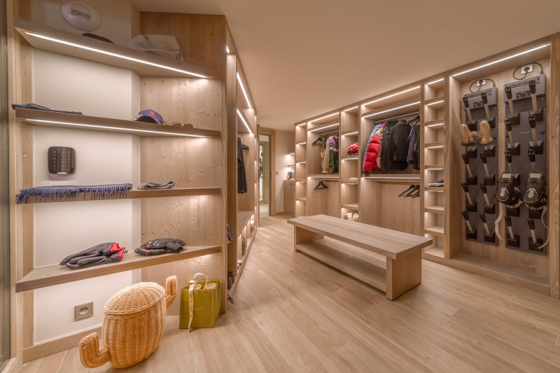 _lv_images__lot_0075553586_11_1448064