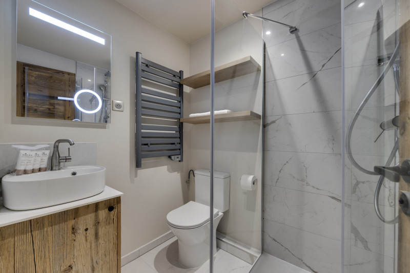 _lv_images__lot_0075553655_09_1447898