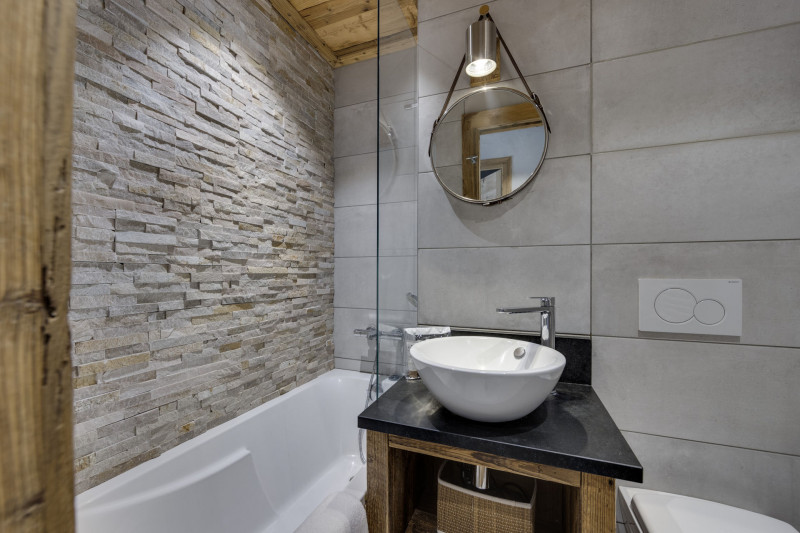 _lv_images__lot_0075553748_12_1447885