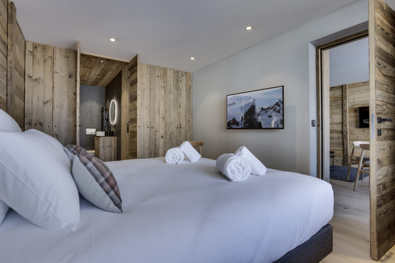 _lv_images__lot_0075553775_04_1446296