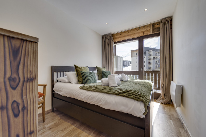 _lv_images__lot_0075553797_06_1447301