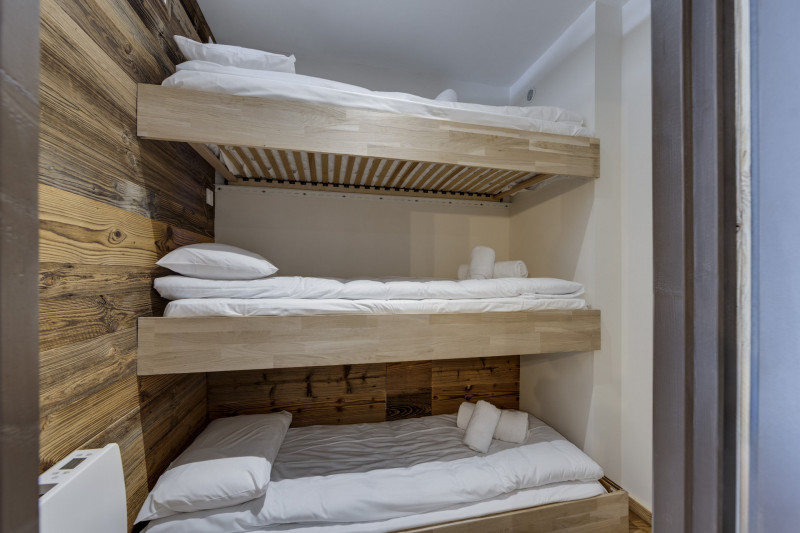 _lv_images__lot_0075553797_09_1447304