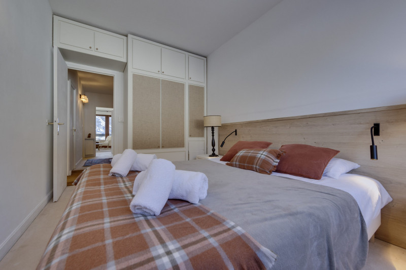 _lv_images__lot_0075553812_07_1447557