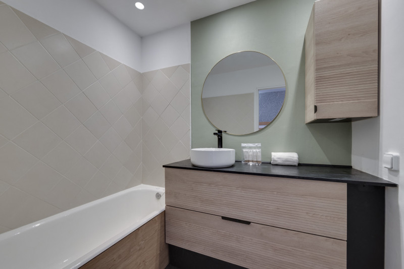 _lv_images__lot_0075553812_09_1447559