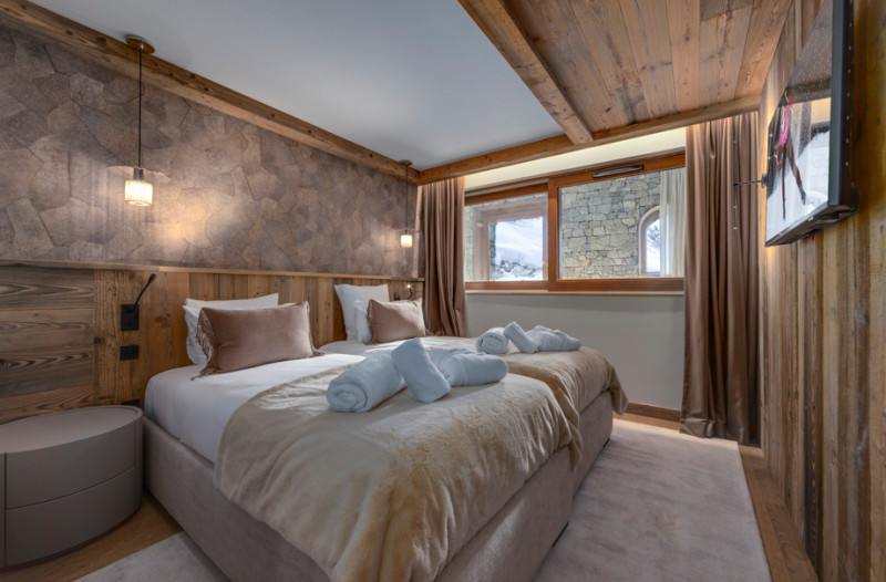 _lv_images__lot_0075553820_12_1446520