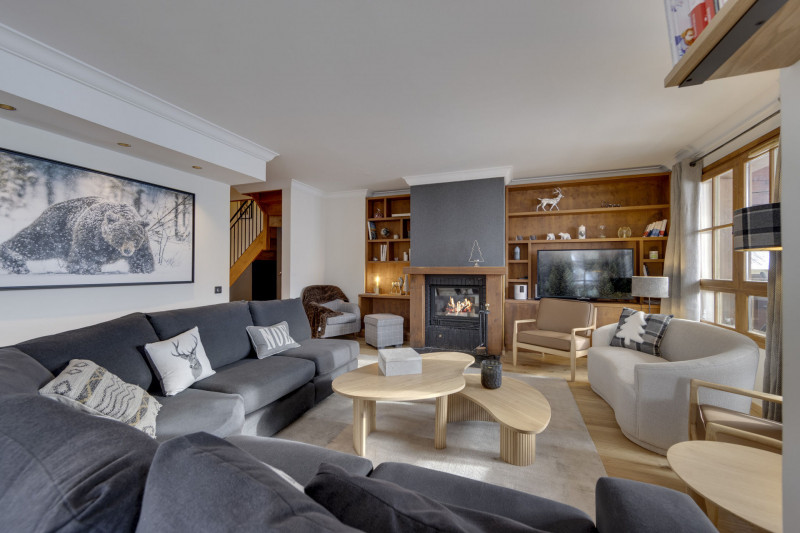 _lv_images__lot_0075553827_02_1447907