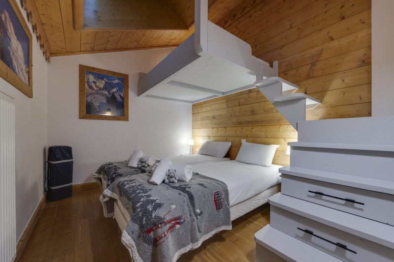 _lv_images__lot_0075553973_08_1447104