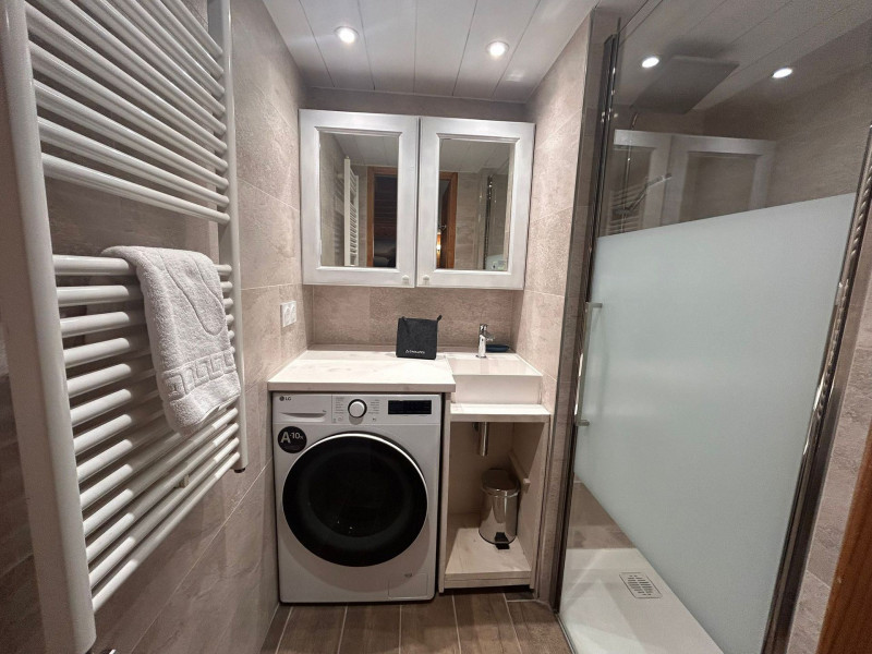 _lv_images__lot_0075553973_13_1447109