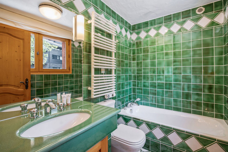 _lv_images__lot_0075554013_12_1448216