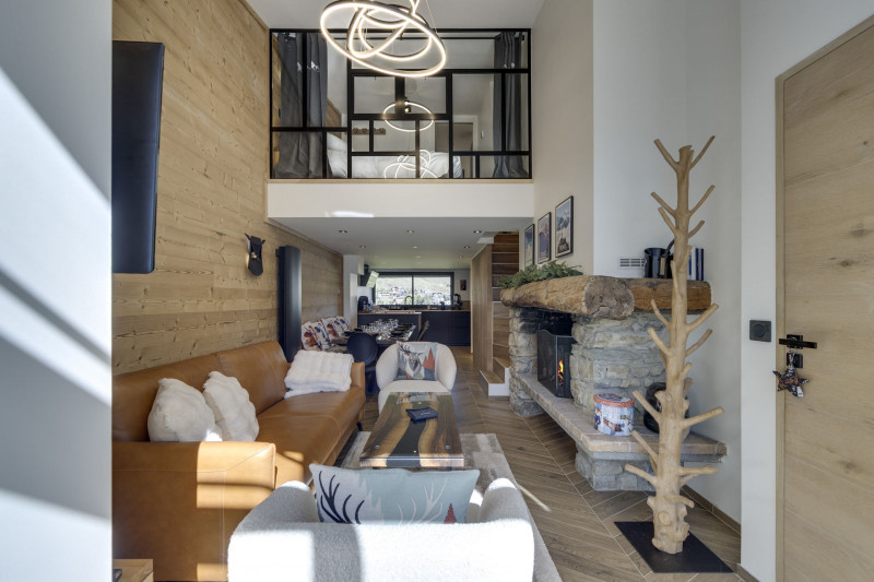 _lv_images__lot_0075554056_03_1447039