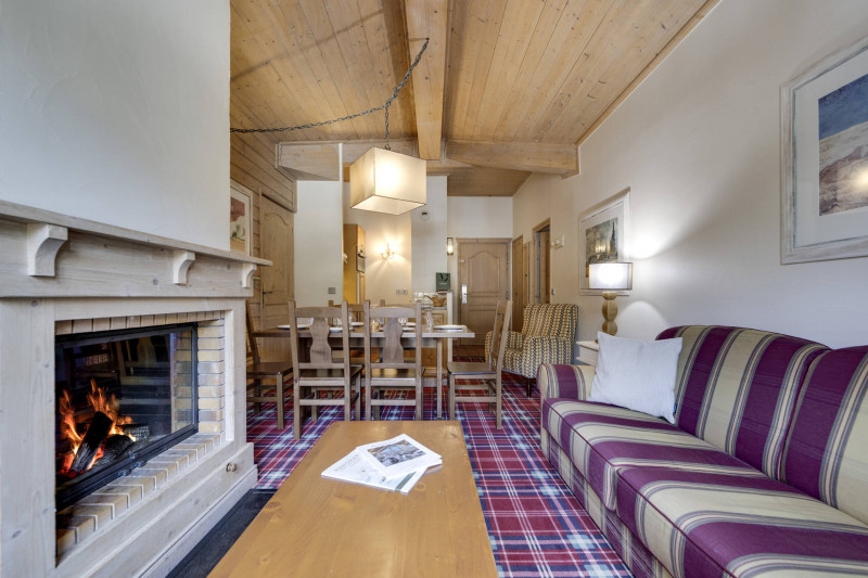 _lv_images__lot_0075554067_03_1447774