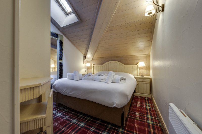 _lv_images__lot_0075554067_06_1447776