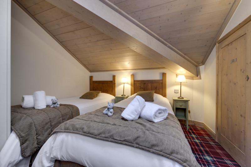 _lv_images__lot_0075554067_09_1447779