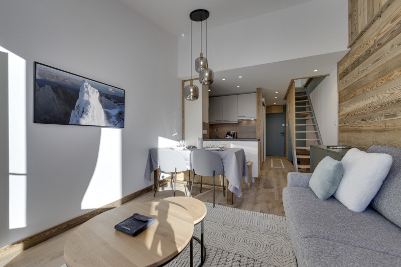 _lv_images__lot_0075554145_02_1447515