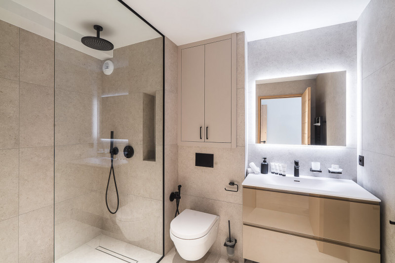 a08-steamboat-bathroom-1465965