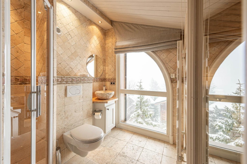 a54ff3e0-f308-4d2a-b42f-e500dd405669-1451650