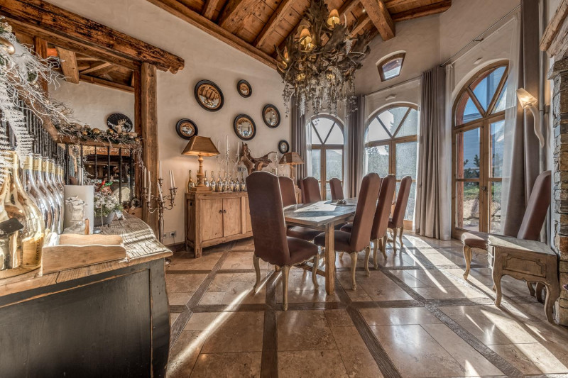 a77602bf-b0ef-4dbe-a0d9-a21afede93d7-1451465