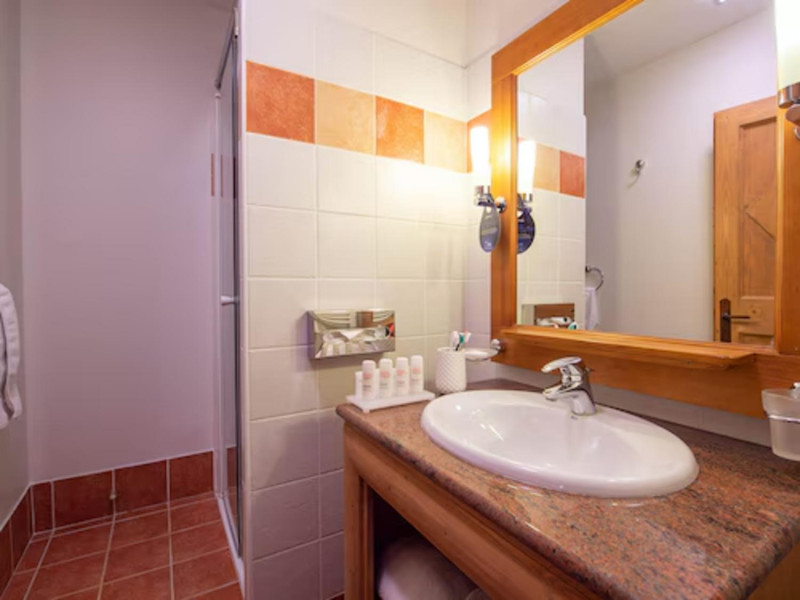 aaa-107889-43-1015651