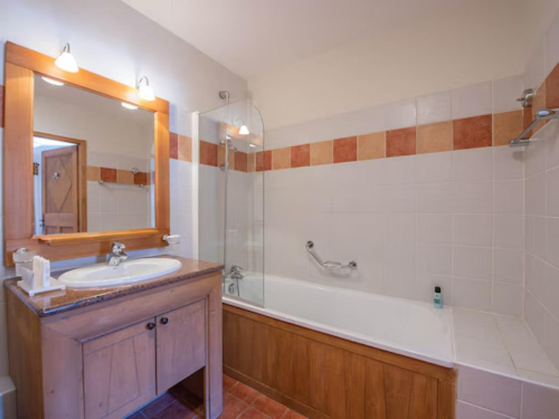 aaa-107898-43-1015649