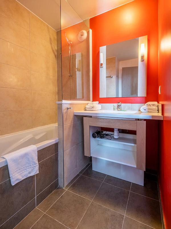 aaa-145798-34-999917