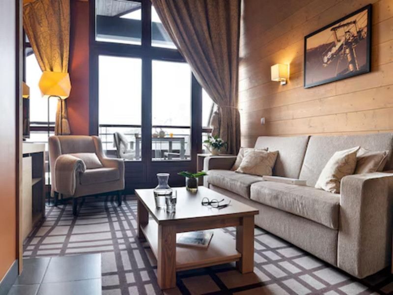 aaa-148485-43-1000053