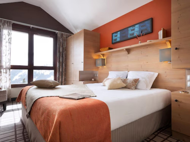 aaa-148494-43-1000063