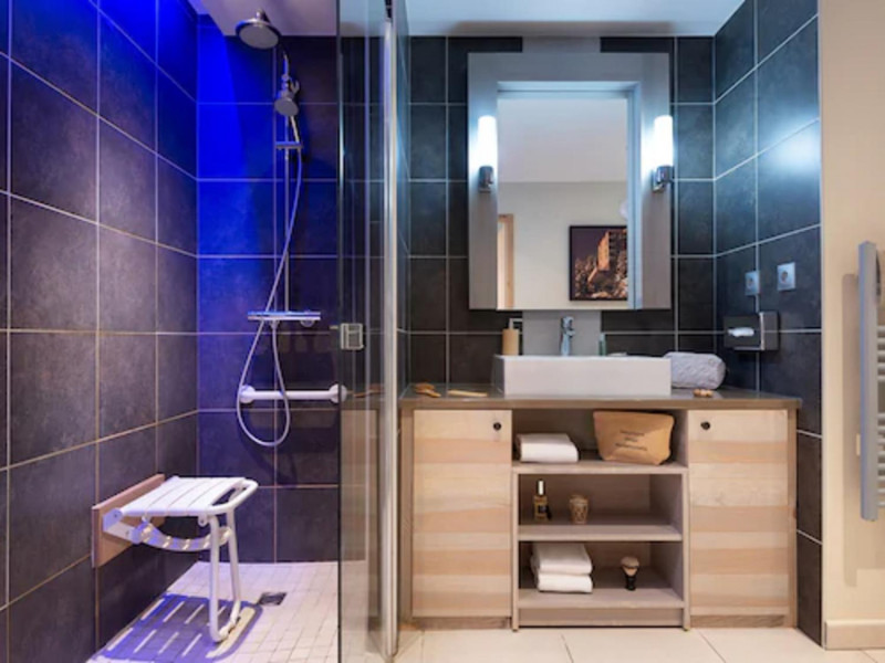 aaa-148496-43-1000066