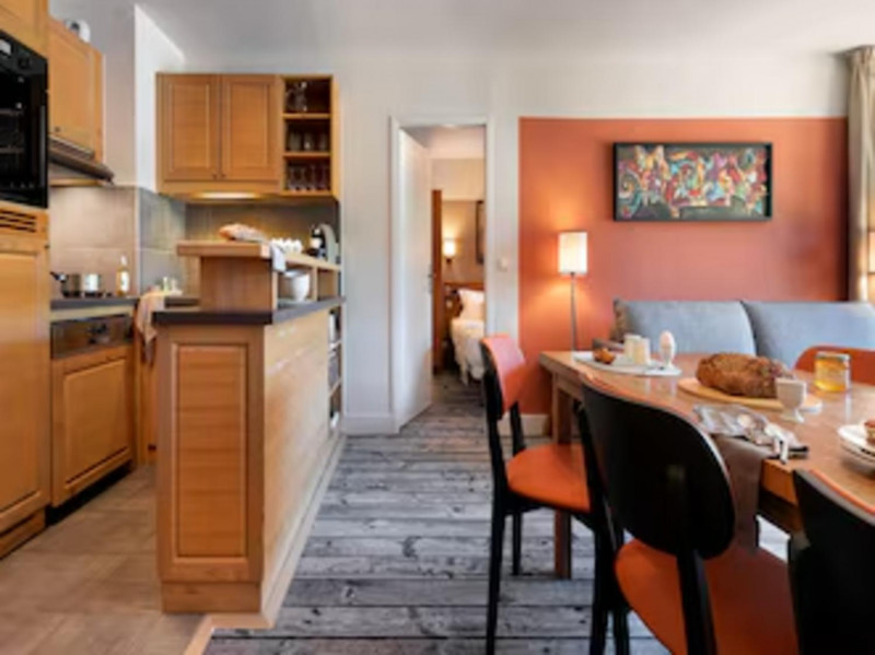 aaa-151105-43-1000081