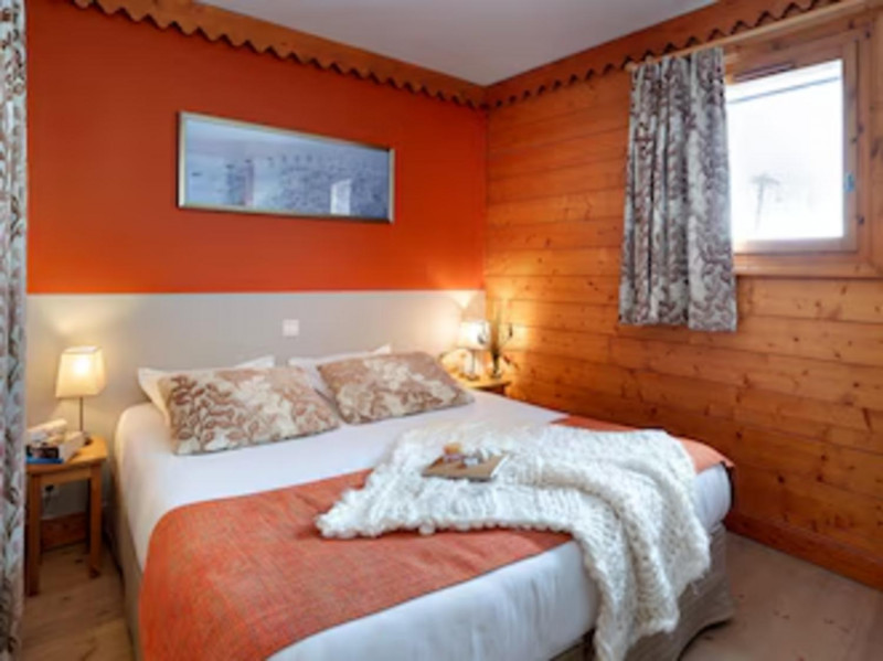 aaa-160387-43-1038810