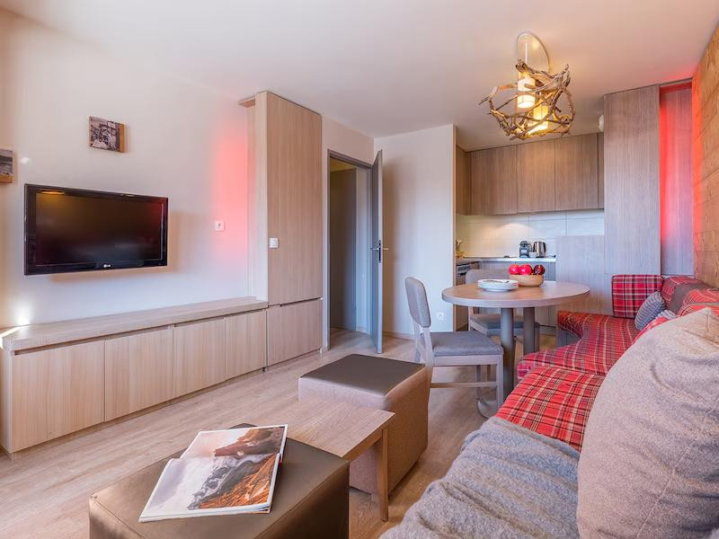 aaa-176965-43-999903