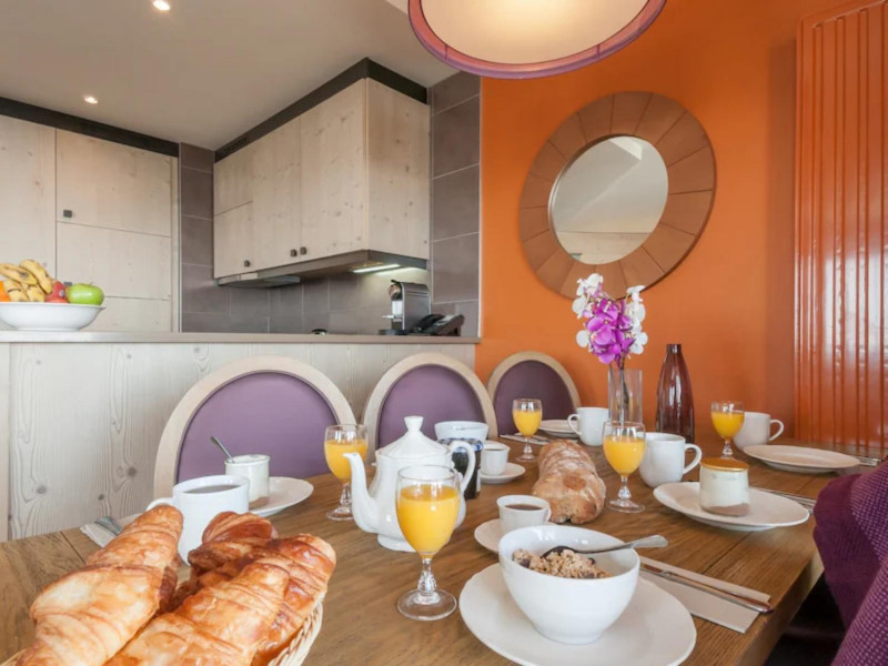 aaa-72423-43-1351503