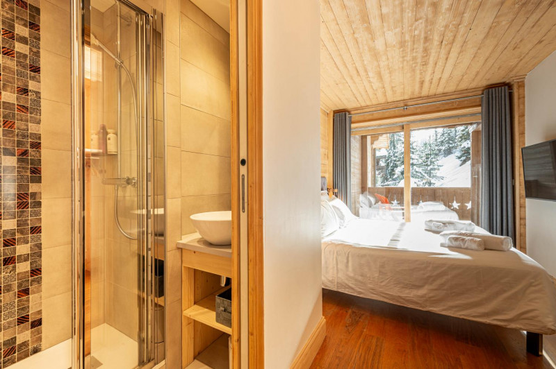 abaad34f-daec-4c87-ac02-aace2b725ab0-1451653