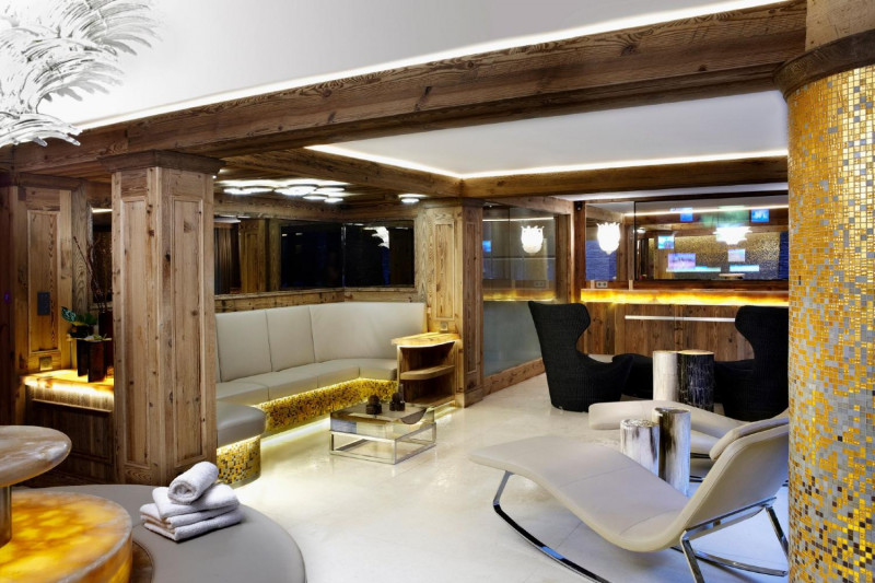 abc5b156-049d-4fab-8d34-ab31e14d3c66-1451256