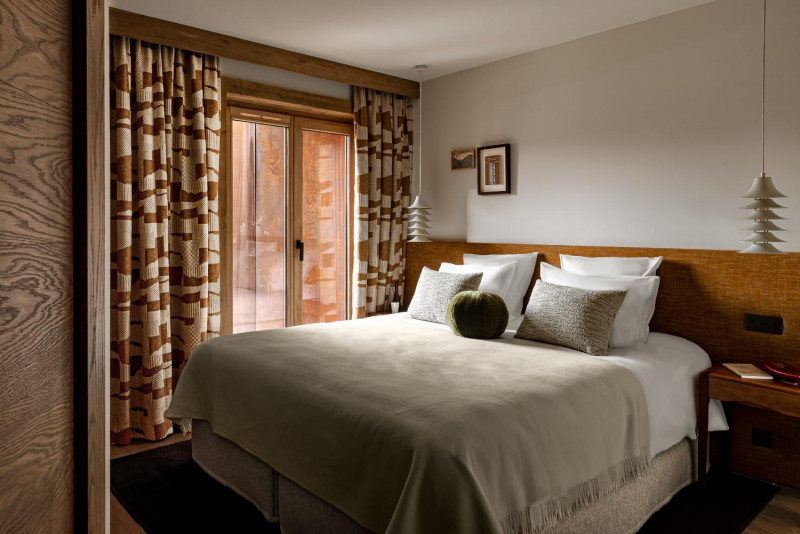 an-exceptional-alpine-chalet-courchevel-village-10-1463722 an-exceptional-alpine-chalet-courchevel-village-10-1463722
