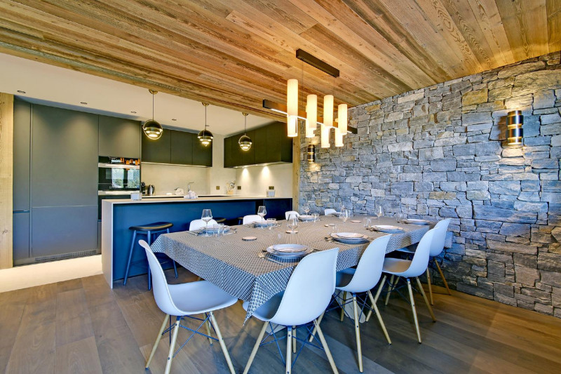 apartment-les-bosses-vdo-meribel-dining-area-2-1453827