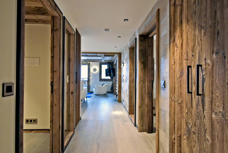 apartment-malou-lgcdp-meribel-hallway-1454134