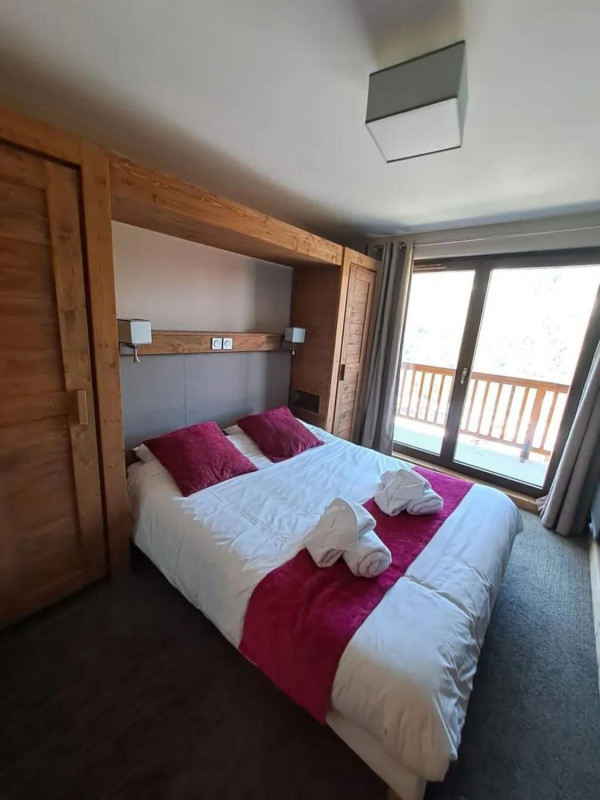 app2-4p-source-arc-3-1063667